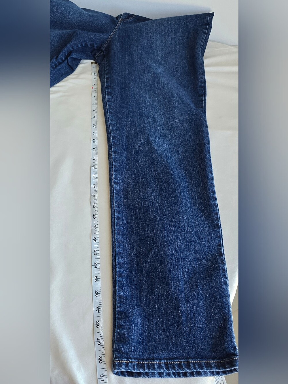 Straight Leg Dark Wash Jeans Gloria Vanderbilt Size 14 - Picture 10 of 14